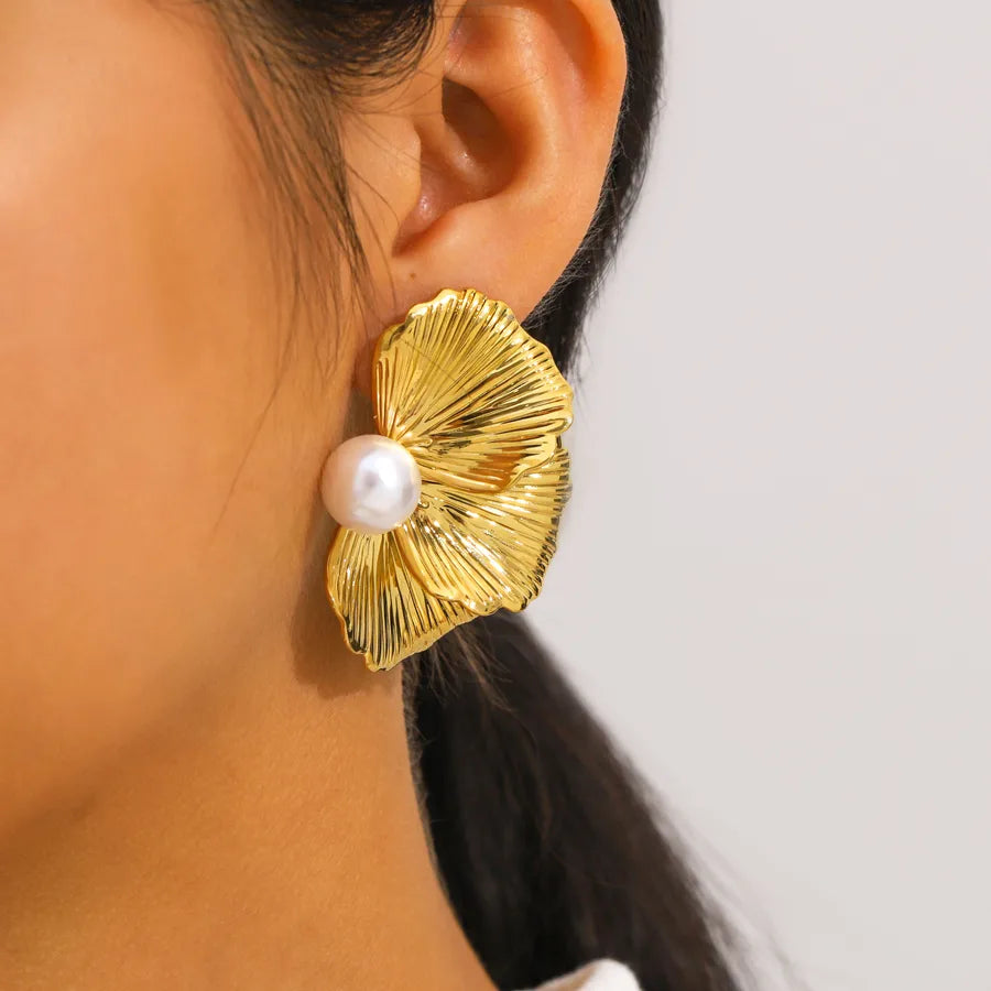 18K Gold Plated Pearl Petal Earrings