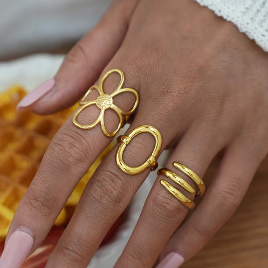 18K Gold Geometric Flower Ring Set for Women