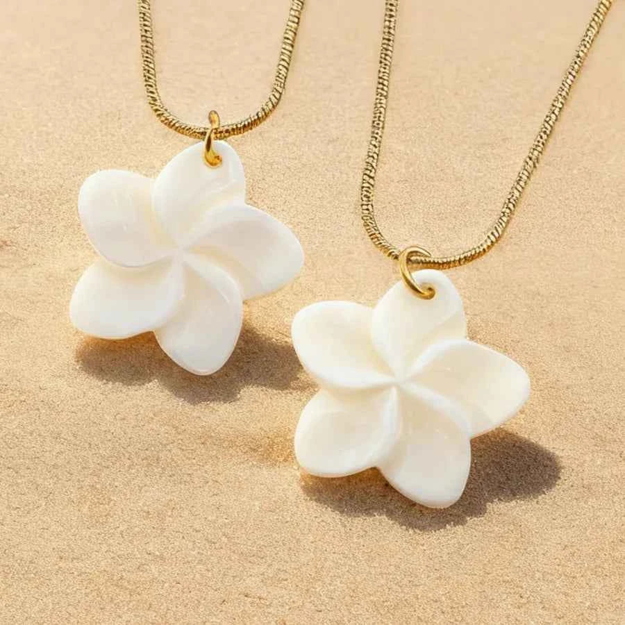 18K Gold Plated Stainless Steel Flower Necklace