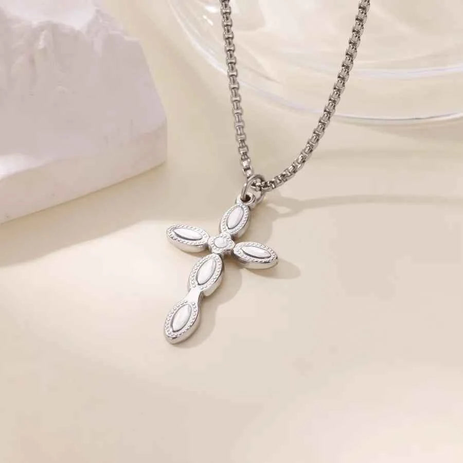 18K Gold Geometric Cross Necklace for Women