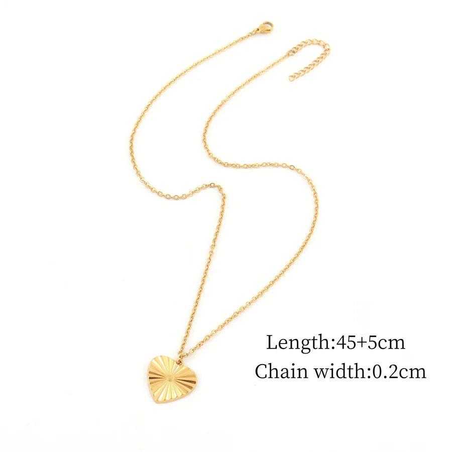 18K Gold Plated Heart Pendant Necklace Gold Average Size