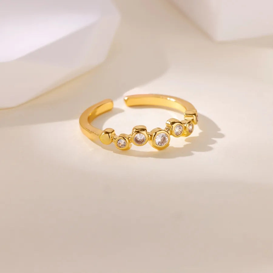 Elegant Geometric Open Ring in 18K Gold
