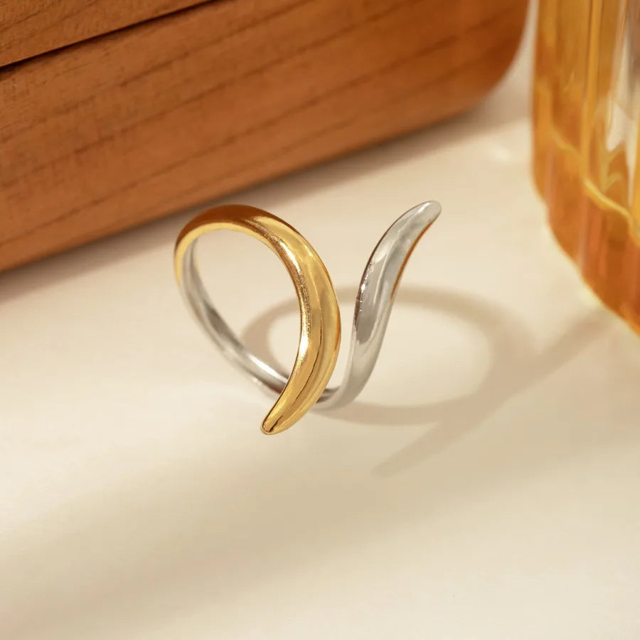 14K Gold Bow Knot Shell Open Ring