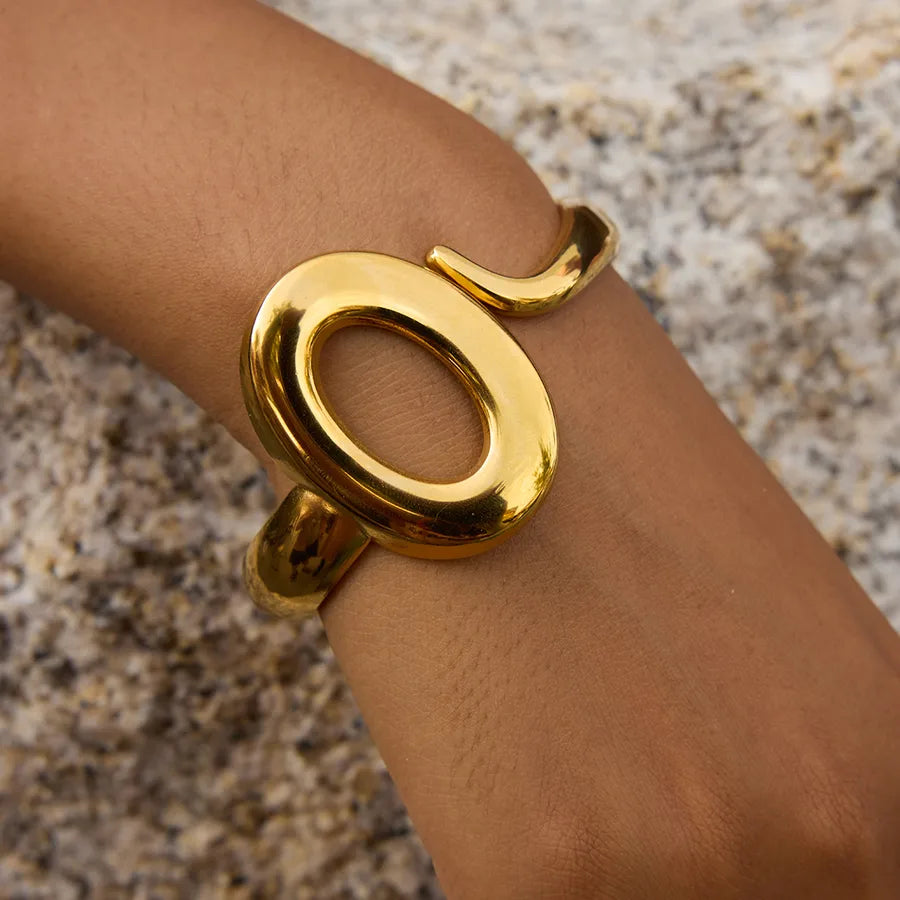 Minimalist 18K Gold Asymmetric Open Bangle