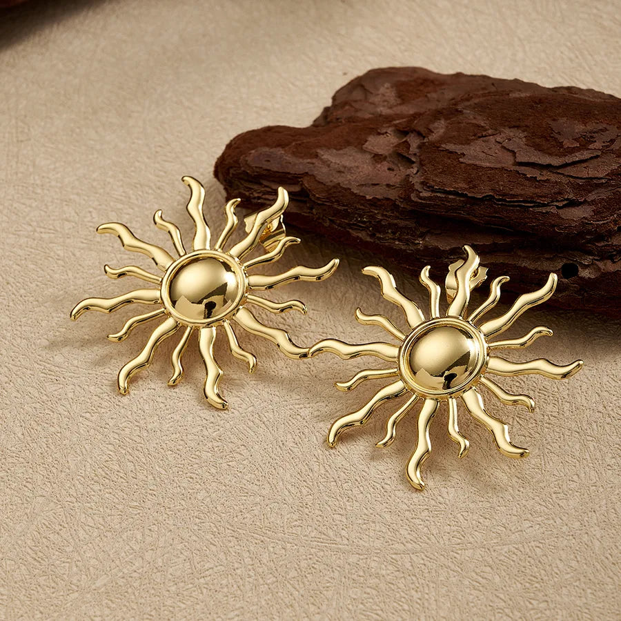 18K Gold Leaf & Sun Petal Stud Earrings