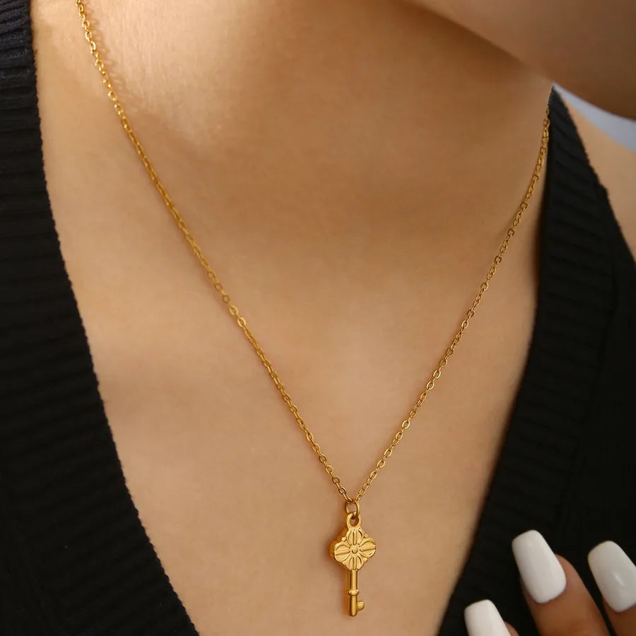 18K Gold Key Pendant Necklace for Women
