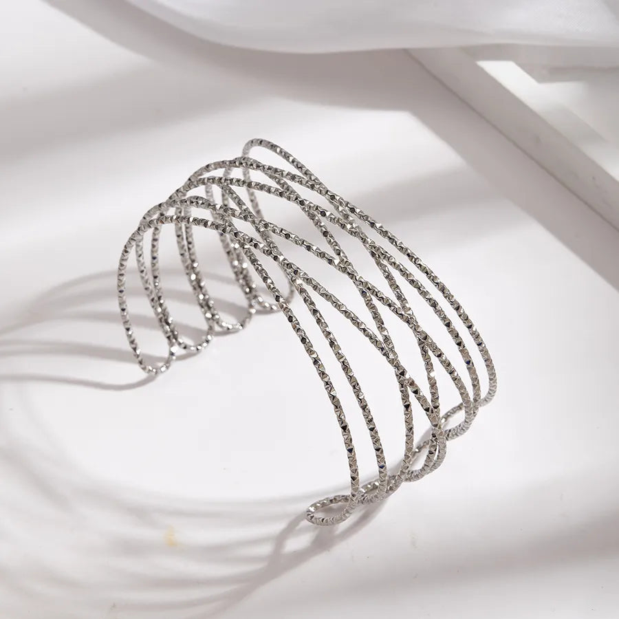 Minimalist Gold Stainless Steel Open Bangle B (inner Diameter: About 65mm) 1 Pc Package