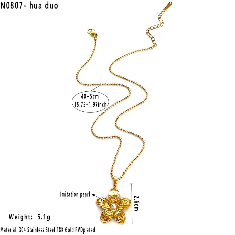 18K Gold Ocean Heart Flower Pendant Necklace Average Size Flower Necklace