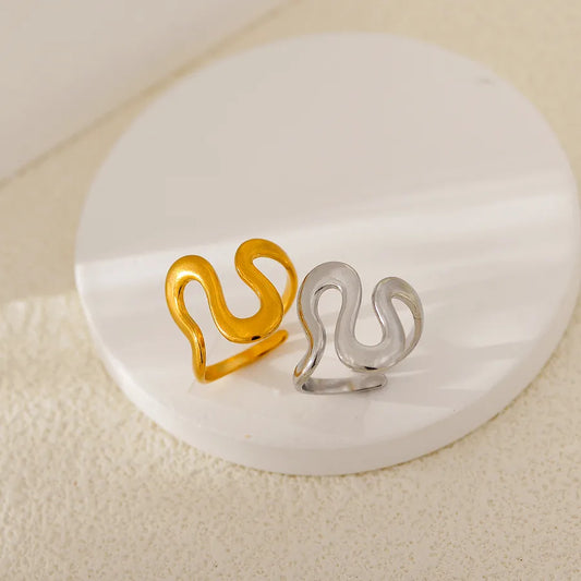 18K Gold Asymmetric Waterdrop Ring