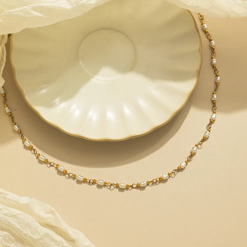 Elegant Gold-Plated Pearl Chain Necklace