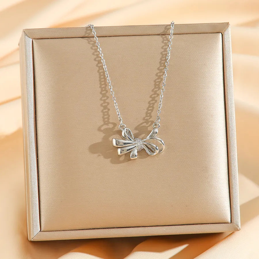 18K Gold Butterfly Knot Pendant Necklace 8792 Silver Bowknot