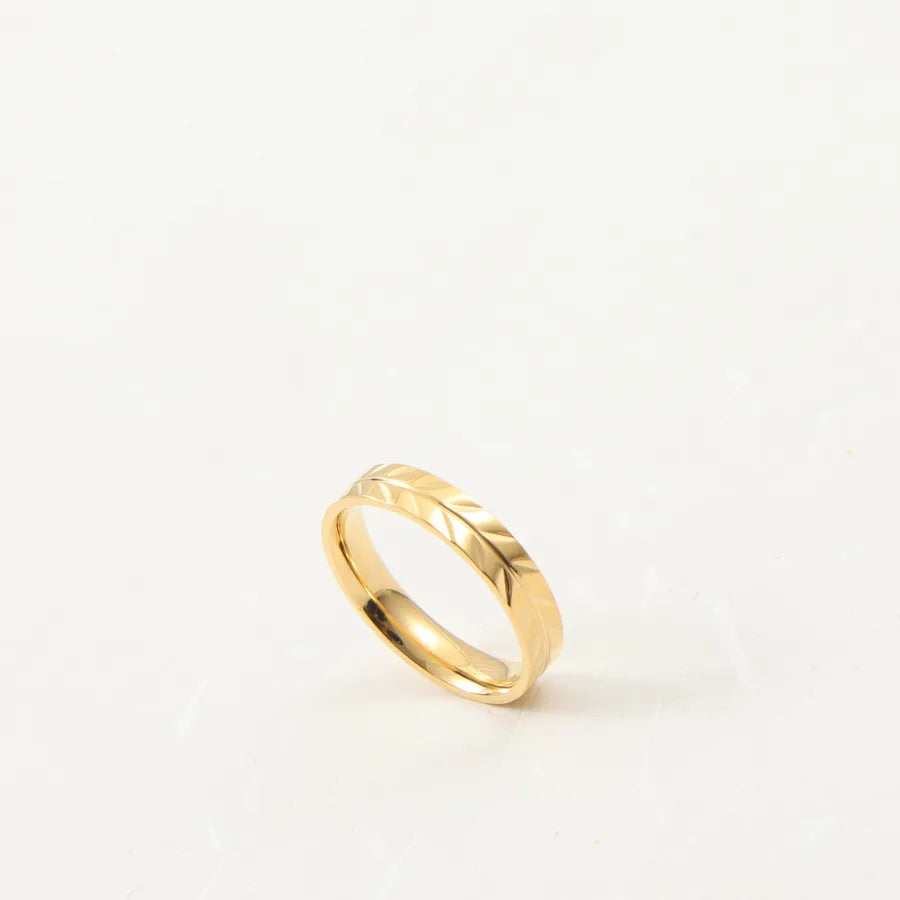 18K Gold Leaf Carved Titanium Steel Ring