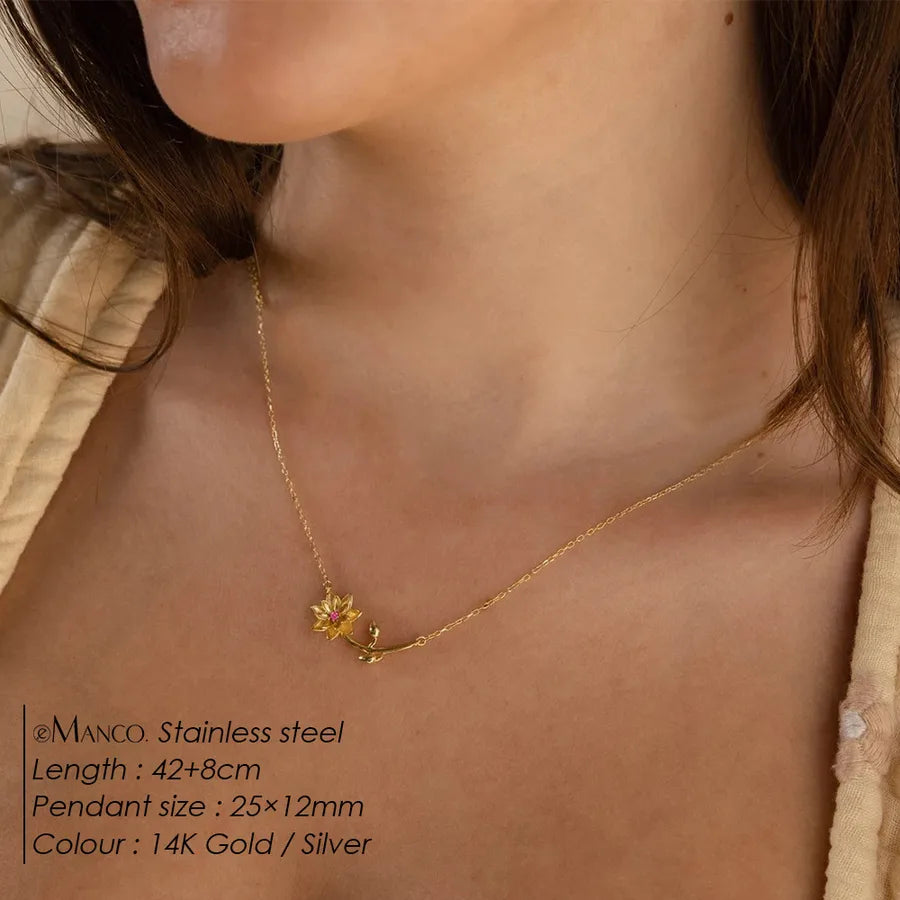 14K Gold Plated Flower Pendant Necklace