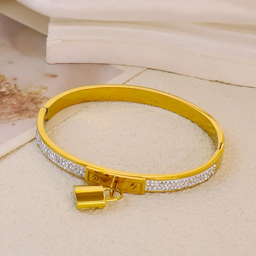 18K Gold Plated Zircon Hollow Stainless Steel Bracelet Average Size Gold Style 44