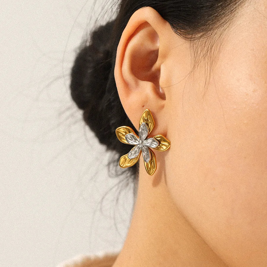 Five-Petal Flower Earrings – Gold & Silver