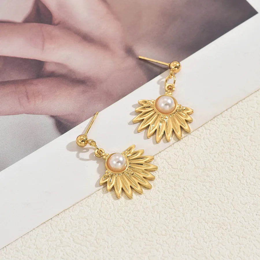 Vintage Pearl Fan Earrings - Gold Plated