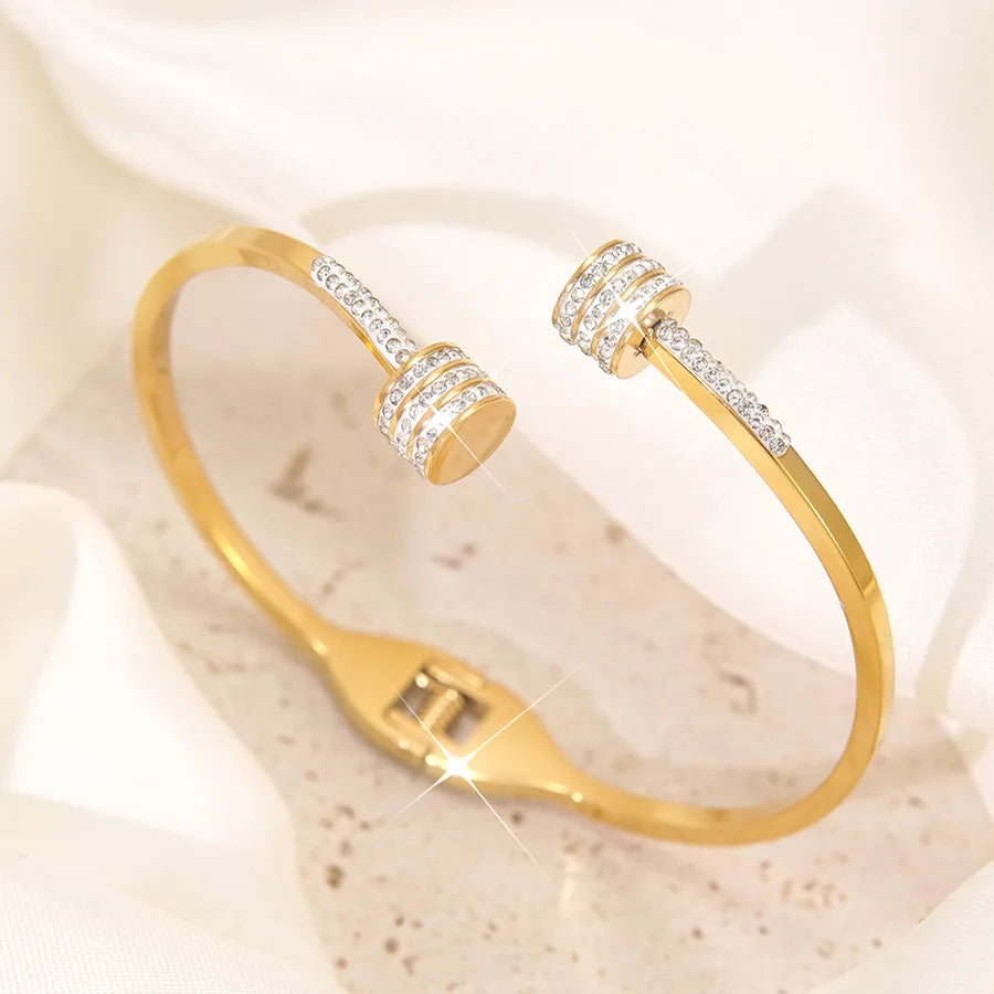 Elegant Gold Geometric Bangle Bracelet for Women