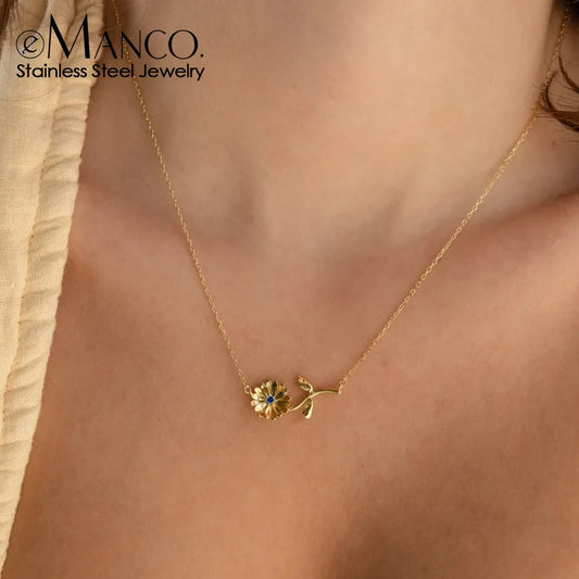 14K Gold Plated Flower Pendant Necklace