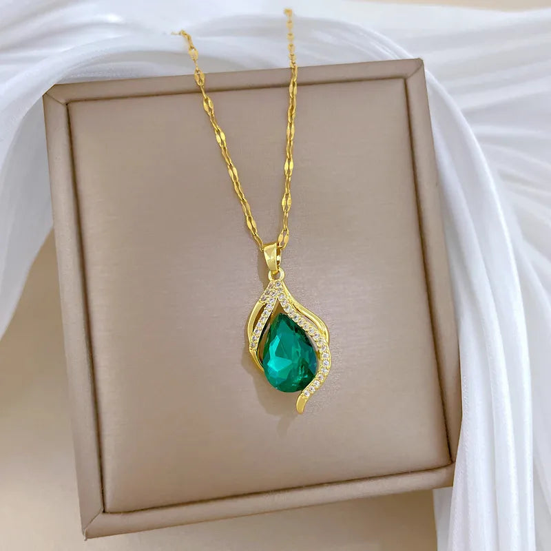 Elegant Green Teardrop Zircon Pendant Necklace