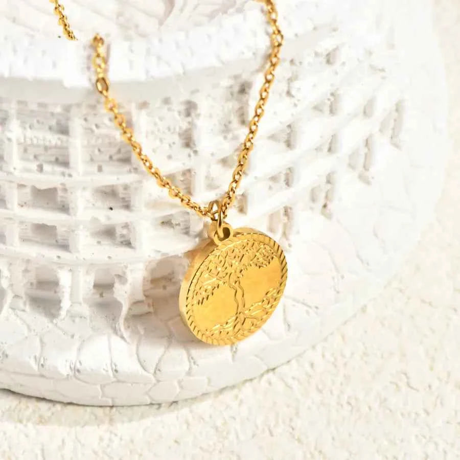 Gold-Plated Heart & Flower Pendant Necklace