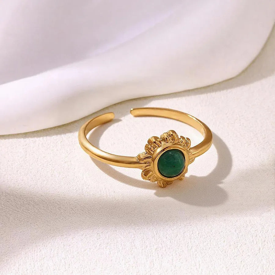 18K Gold Heart & Flower Stainless Steel Ring Average Size Gold MX118