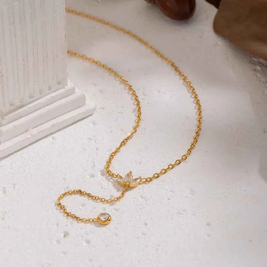 18K Gold Plated Petal Tassel Circle Necklace