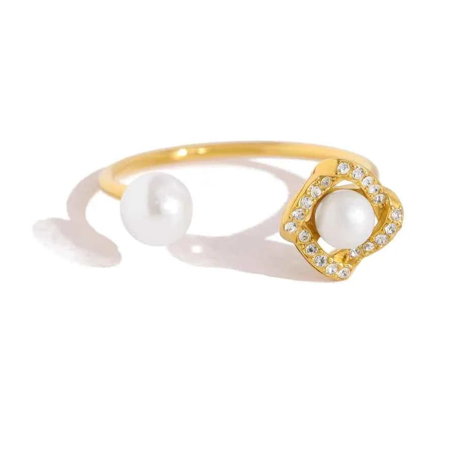 French Pearl Ring & Petal Bracelet Set