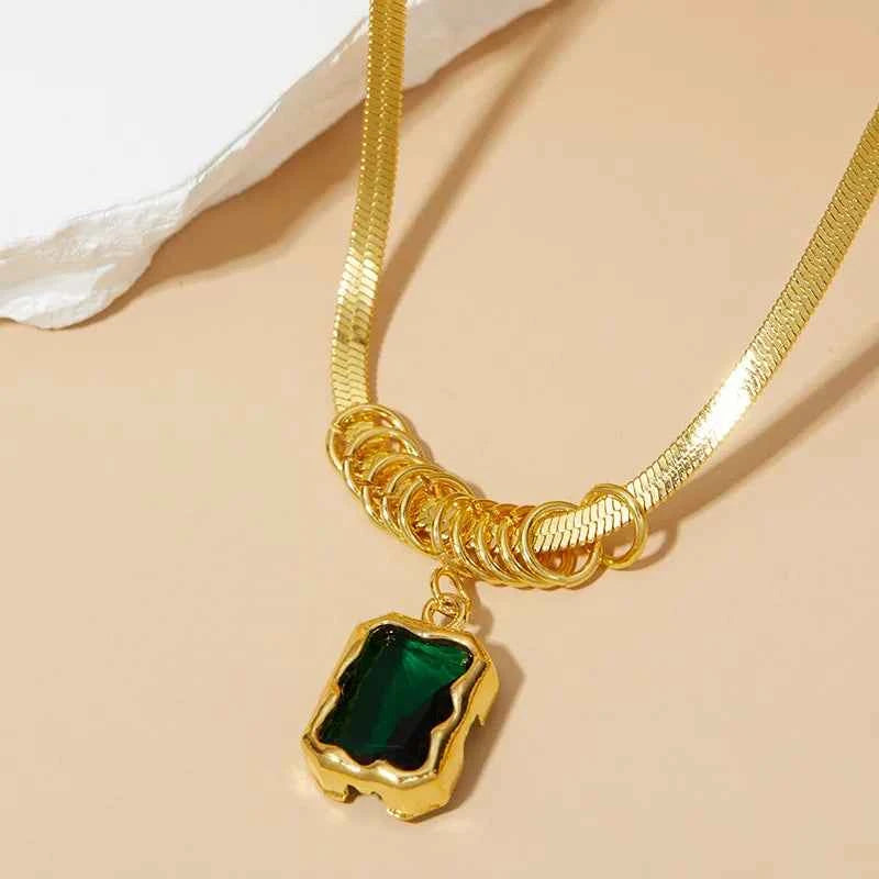 Emerald Square Pendant Necklace – Gold Geometric Chain