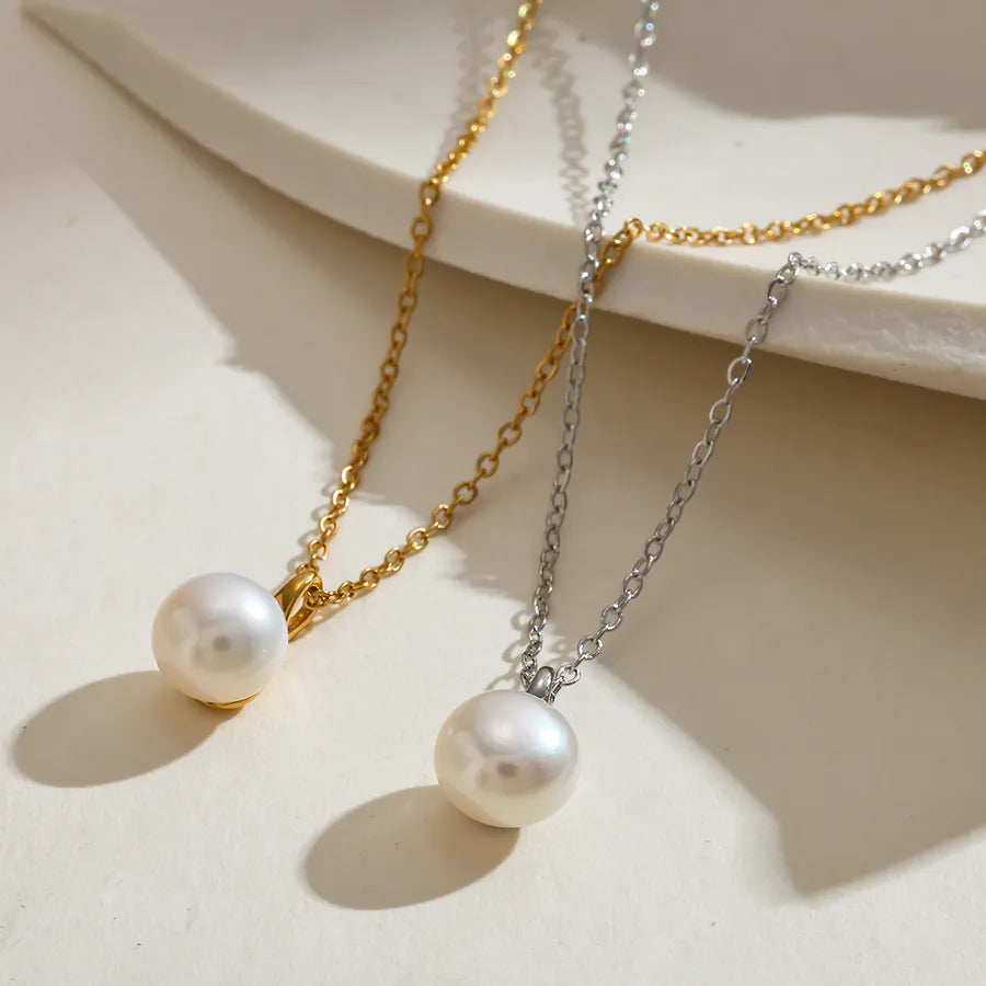 Elegant Natural Pearl Necklace with Gold Plated Chain