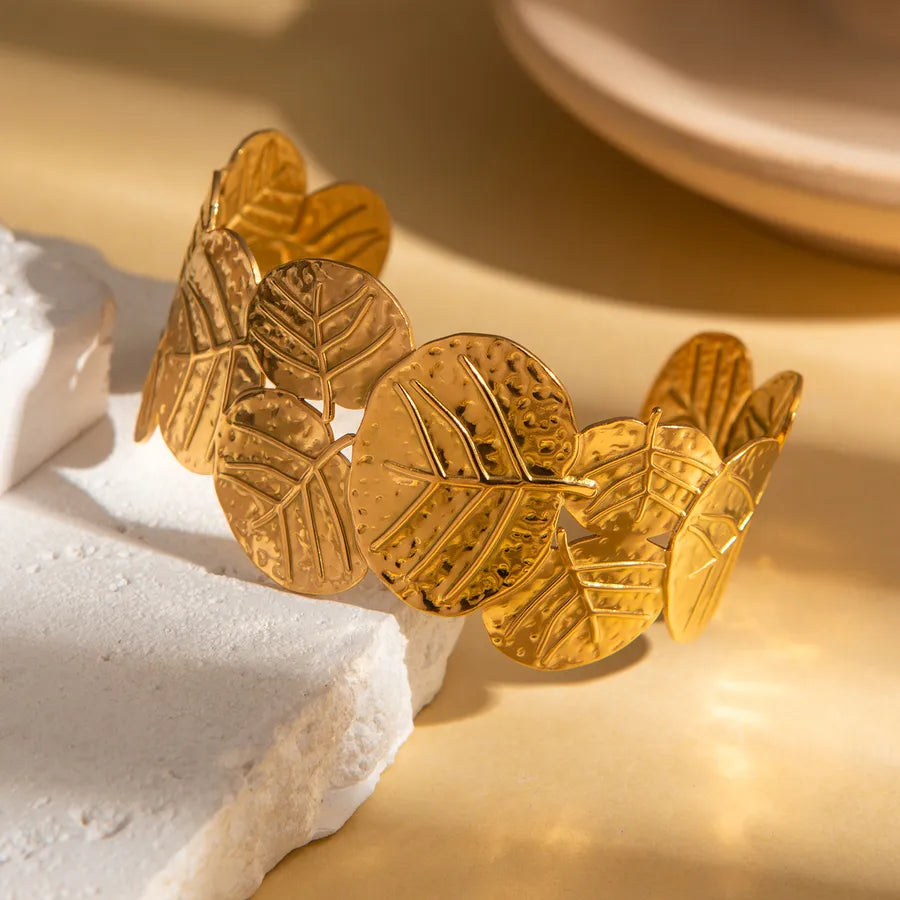 18K Gold Plated Stainless Steel Flower Bangle