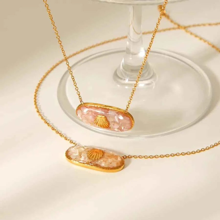 18K Gold Pink Shell Oval Pendant Necklace