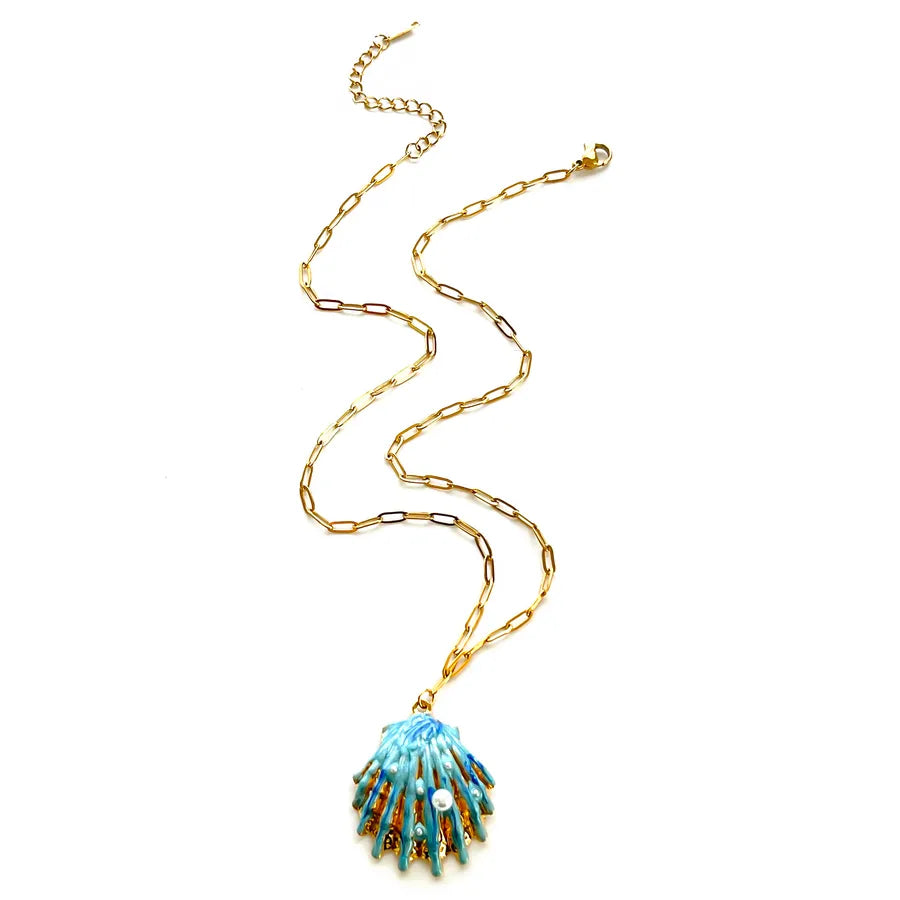 Ocean Shell Pendant Necklace – 18K Gold Plated